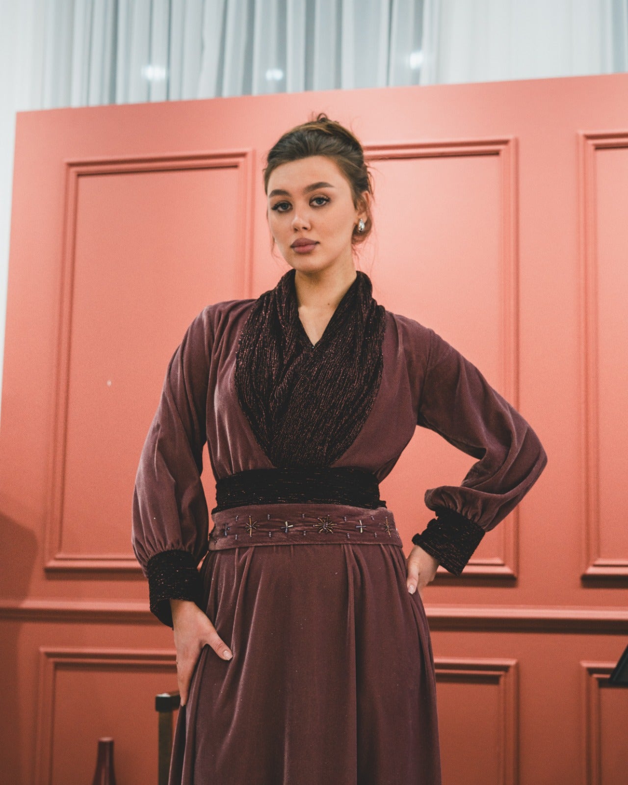 نبيذ بورغندي داكن